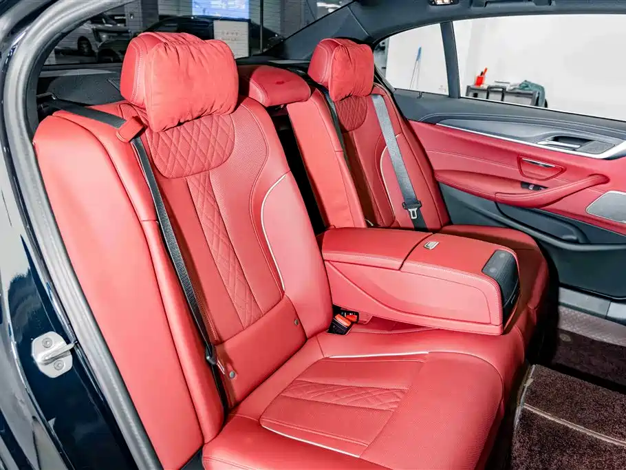 BMW 5 Series — миниатюра 22