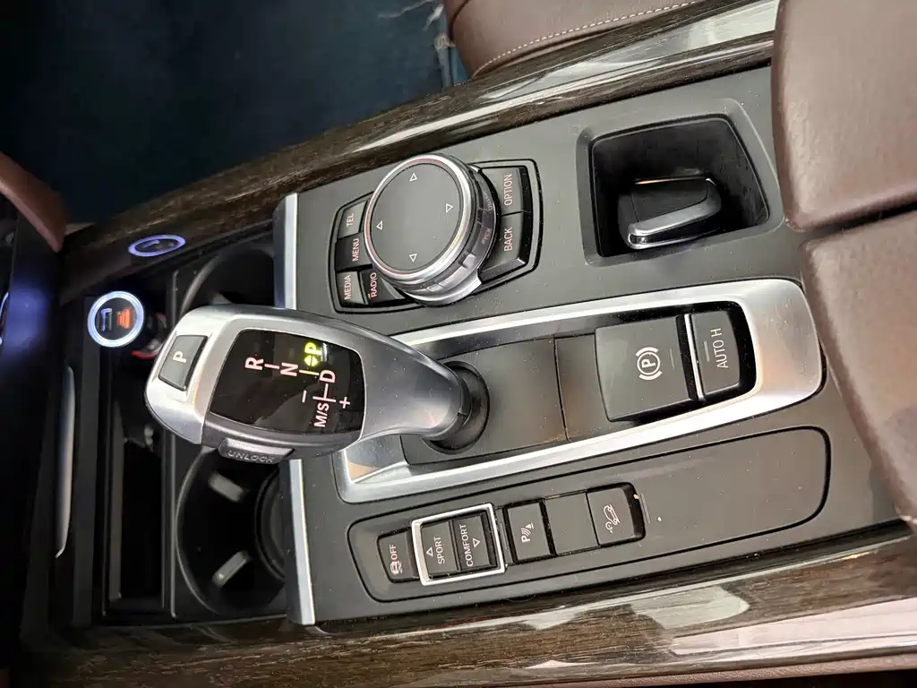 BMW X5 (Import) — миниатюра 9