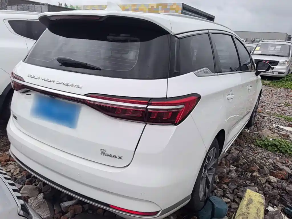 BYD MAX — миниатюра 7
