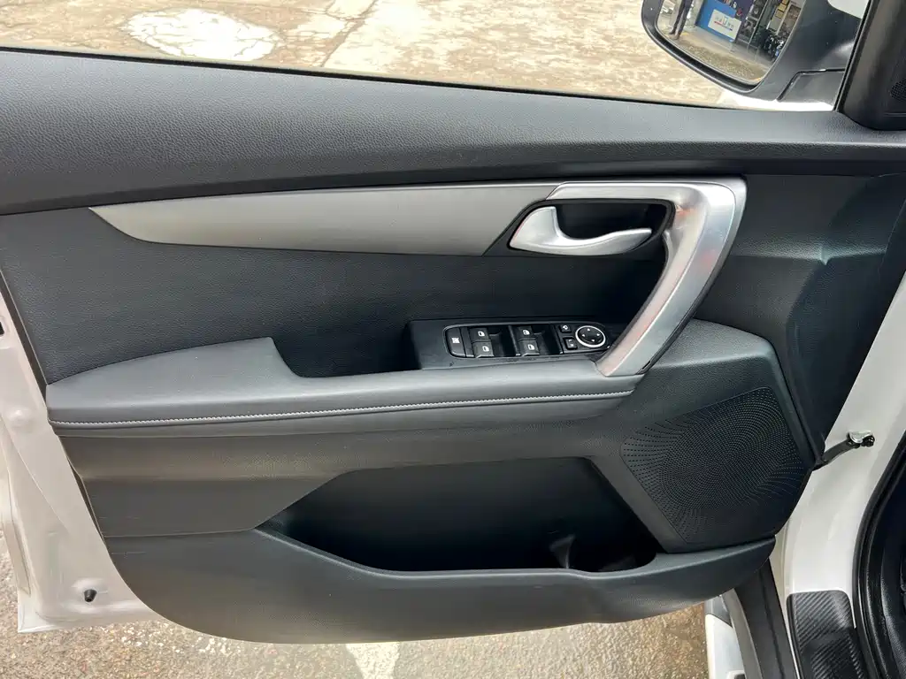 Kia Sportage — миниатюра 13