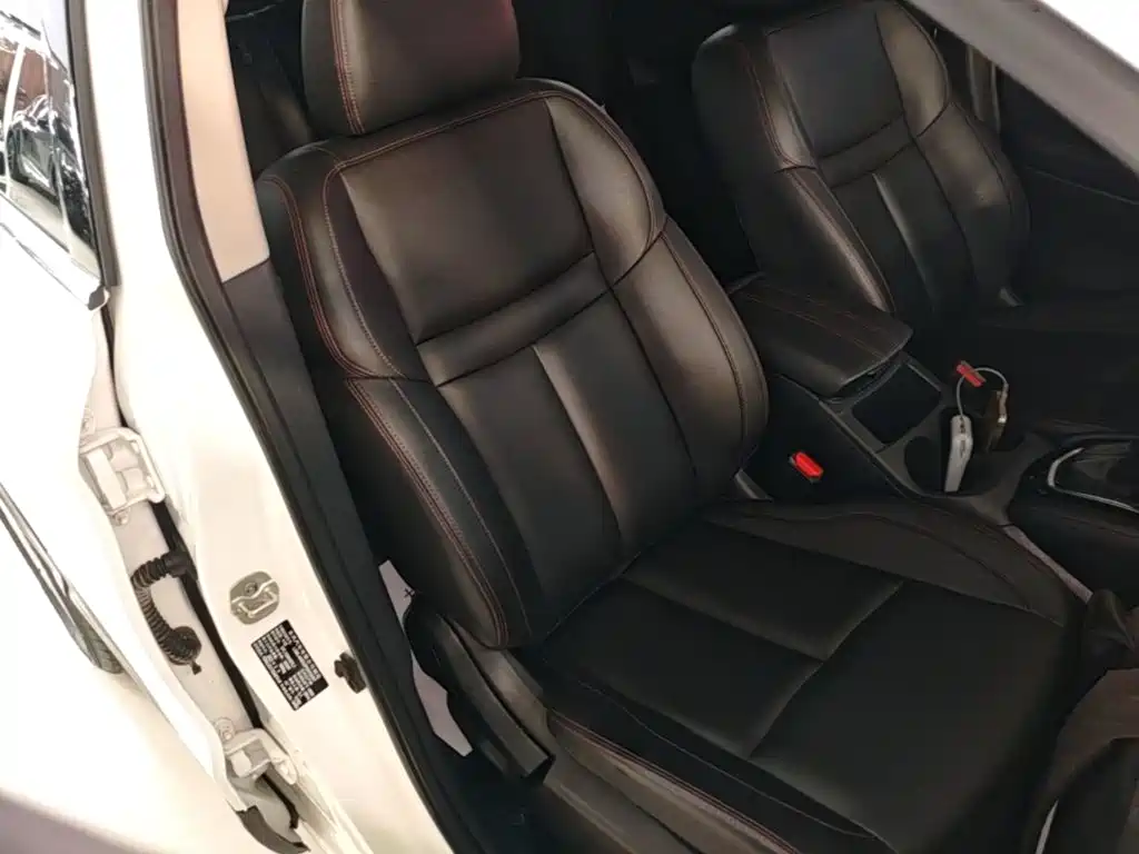 Nissan Qashqai — миниатюра 25