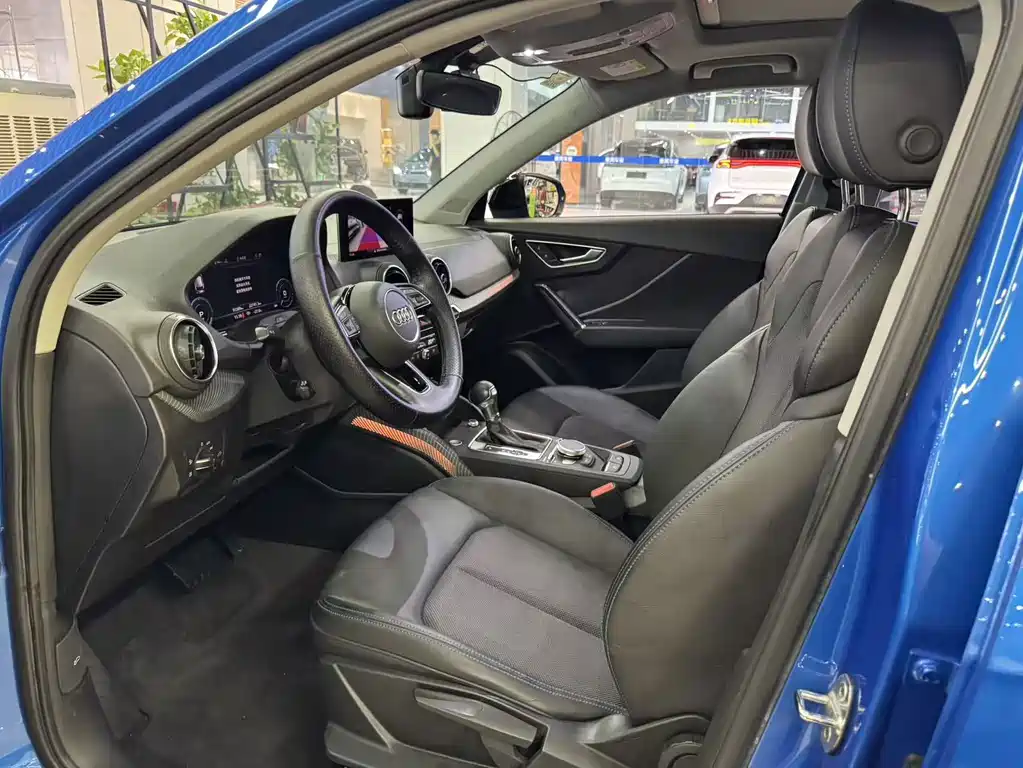 Audi Q2L e-tron — миниатюра 7