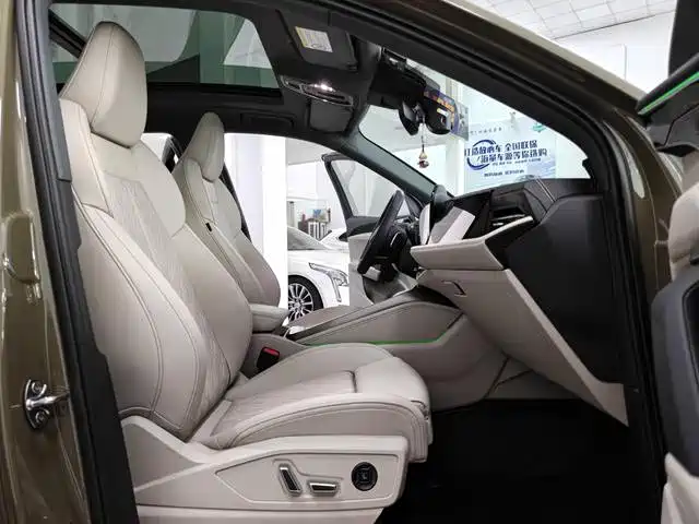 Audi Q5L — миниатюра 22