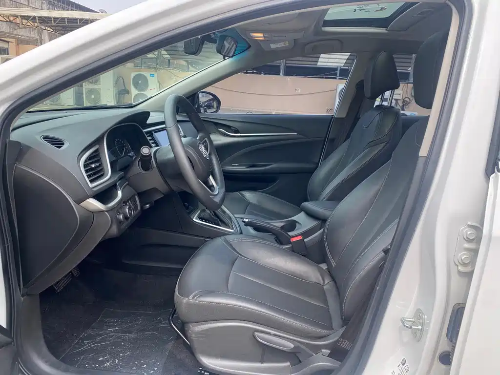 Buick Excelle — миниатюра 9