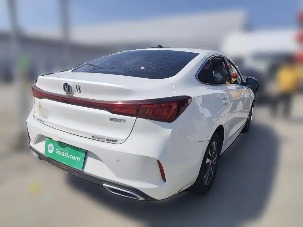 Changan Eado — миниатюра 4