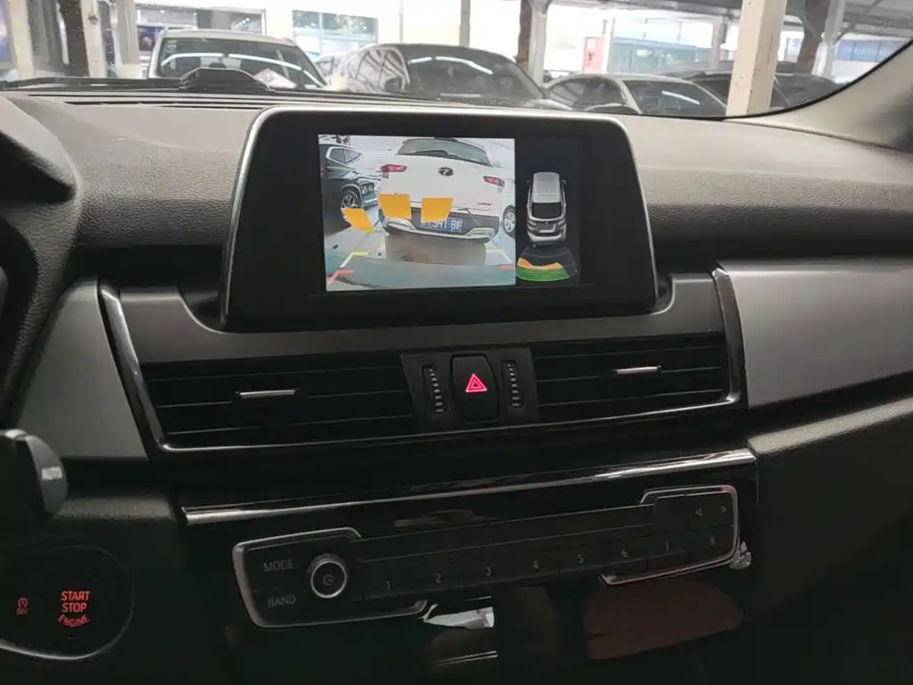 BMW 2 Series Active Tourer — миниатюра 13