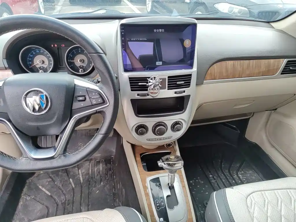 Buick Excelle — миниатюра 10