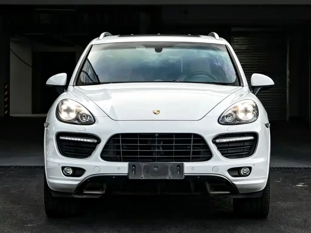 Porsche Cayenne 2014 Cayenne GTS 4.8L