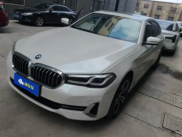 BMW 5 SERIES