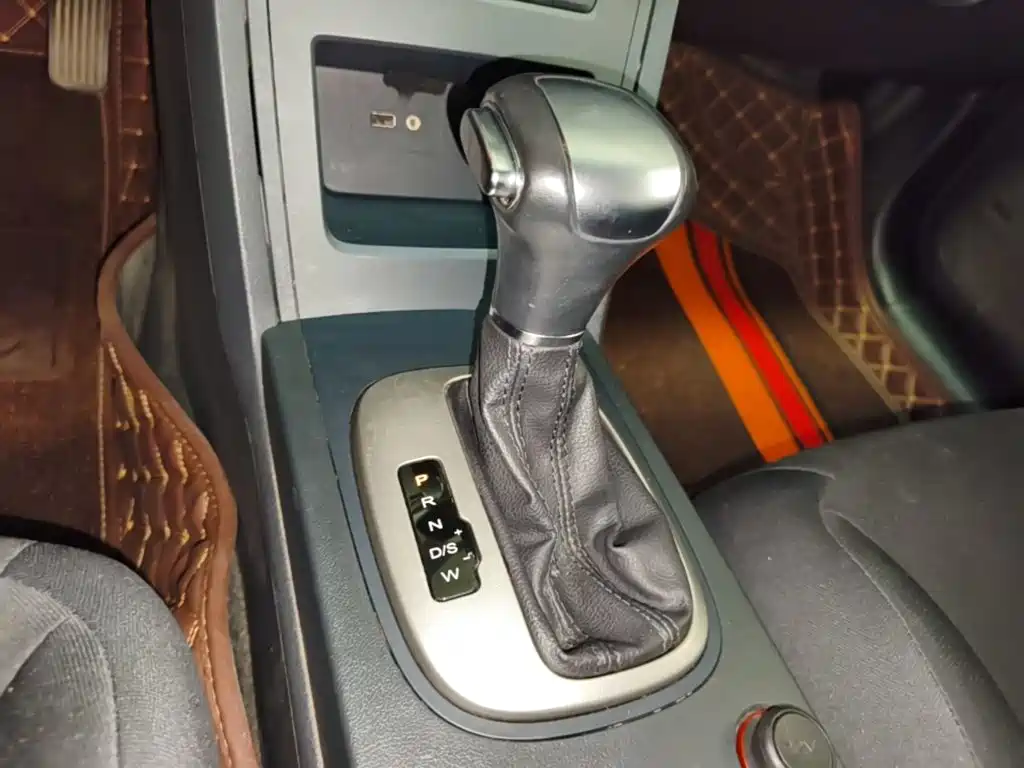 Roewe 350 — миниатюра 14