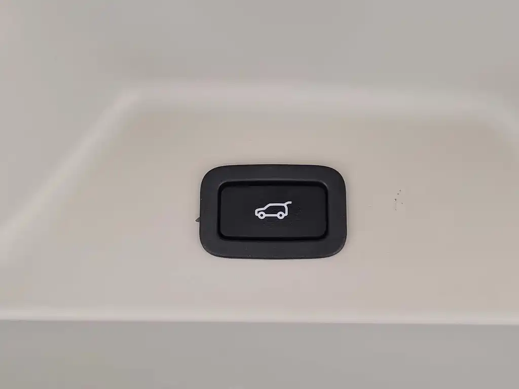 Land Rover Range Rover — миниатюра 21