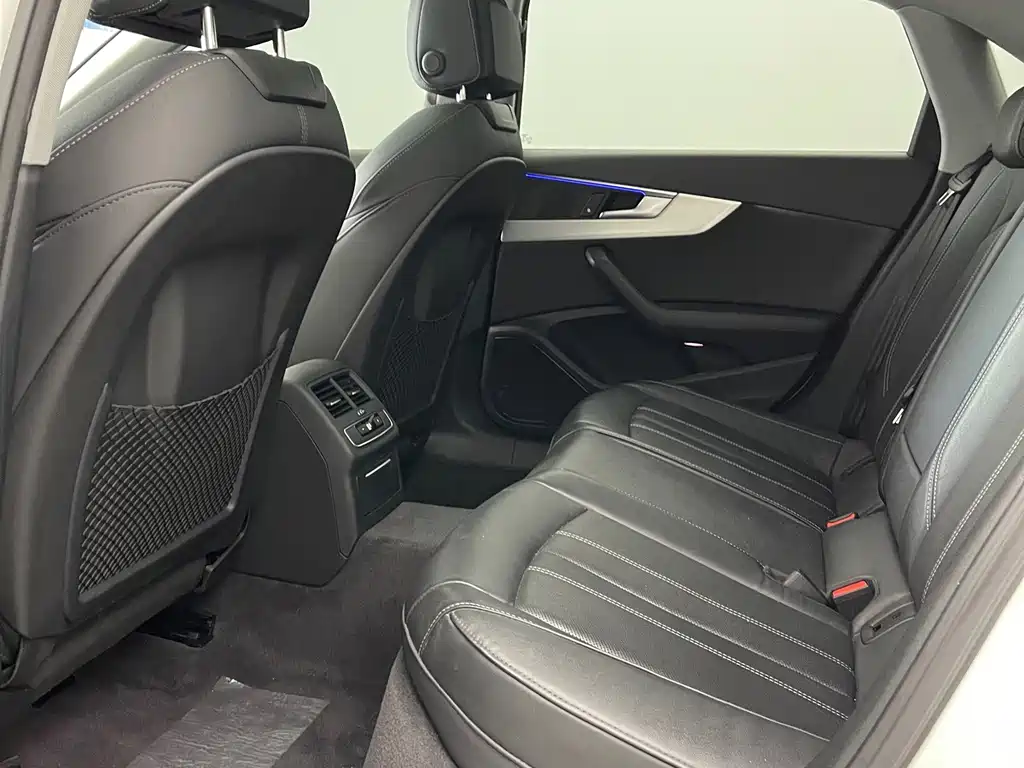 Audi A4L — миниатюра 21