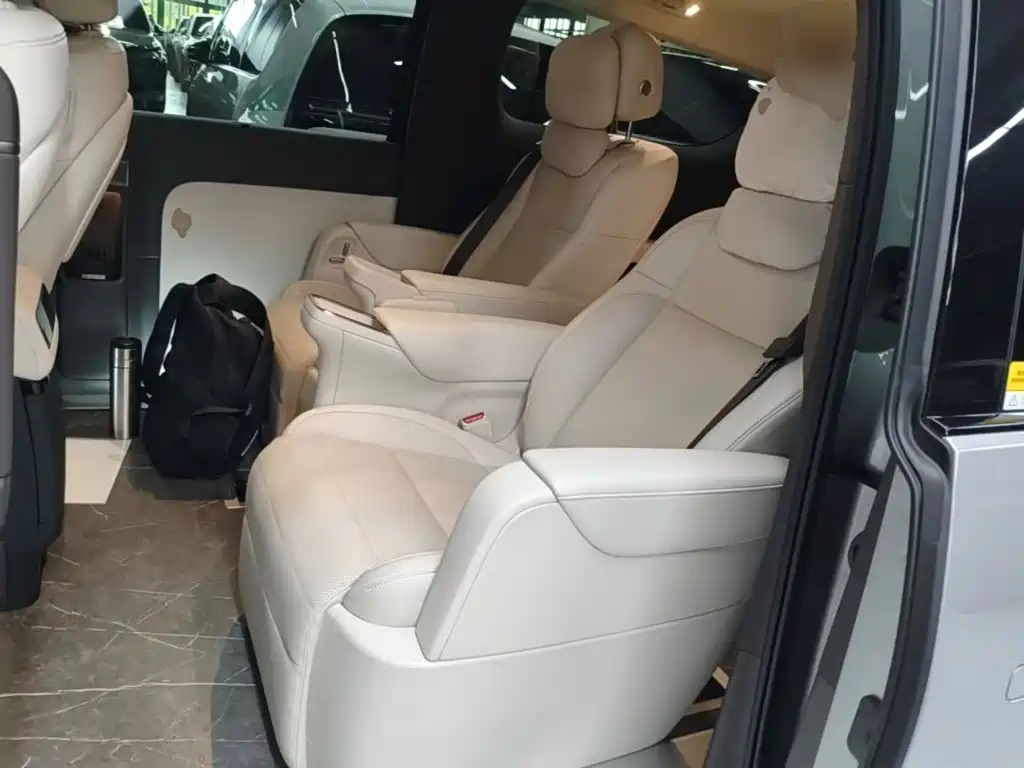 Li Auto Li MEGA — миниатюра 17