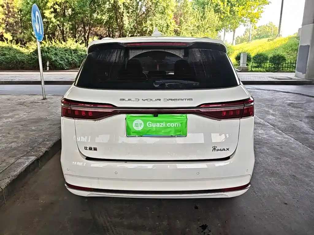 BYD MAX — миниатюра 6