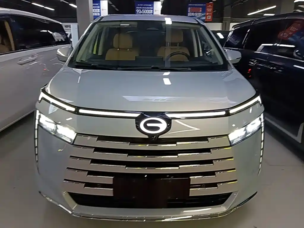 GAC Motor Trumpchi E8 PHEV — миниатюра 3