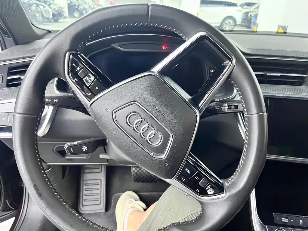 Audi A6L — миниатюра 6