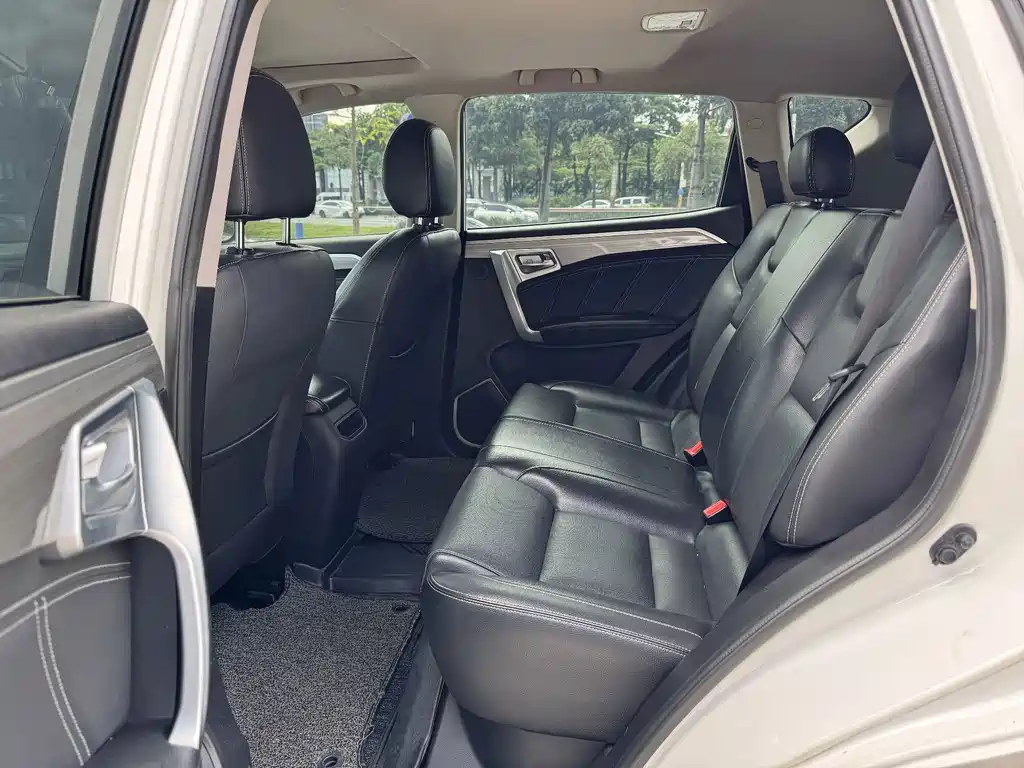 Geely Vision X6 — миниатюра 6