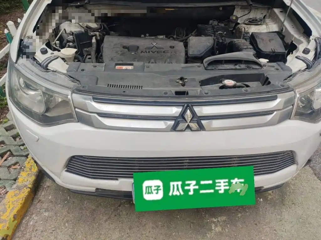 Mitsubishi Outlander (Import) — миниатюра 17