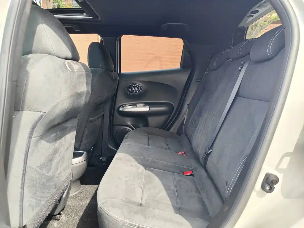 Infiniti ESQ — миниатюра 6
