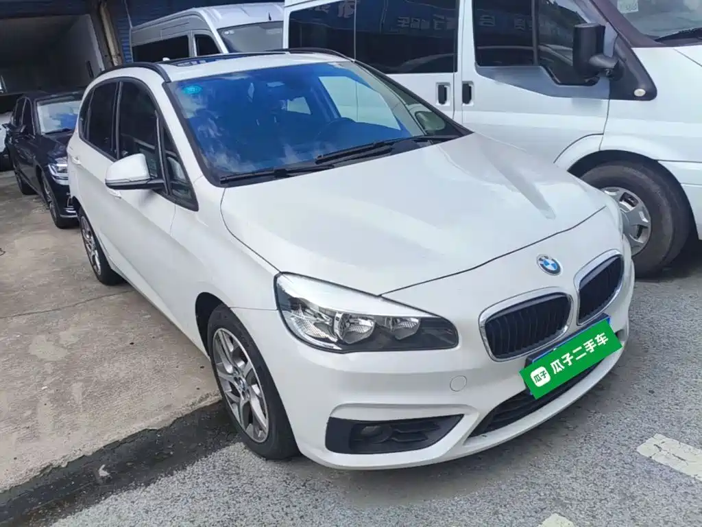 BMW 2 Series Active Tourer (Import) — миниатюра 4