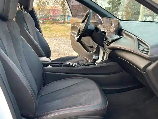 Buick Verano — миниатюра 4