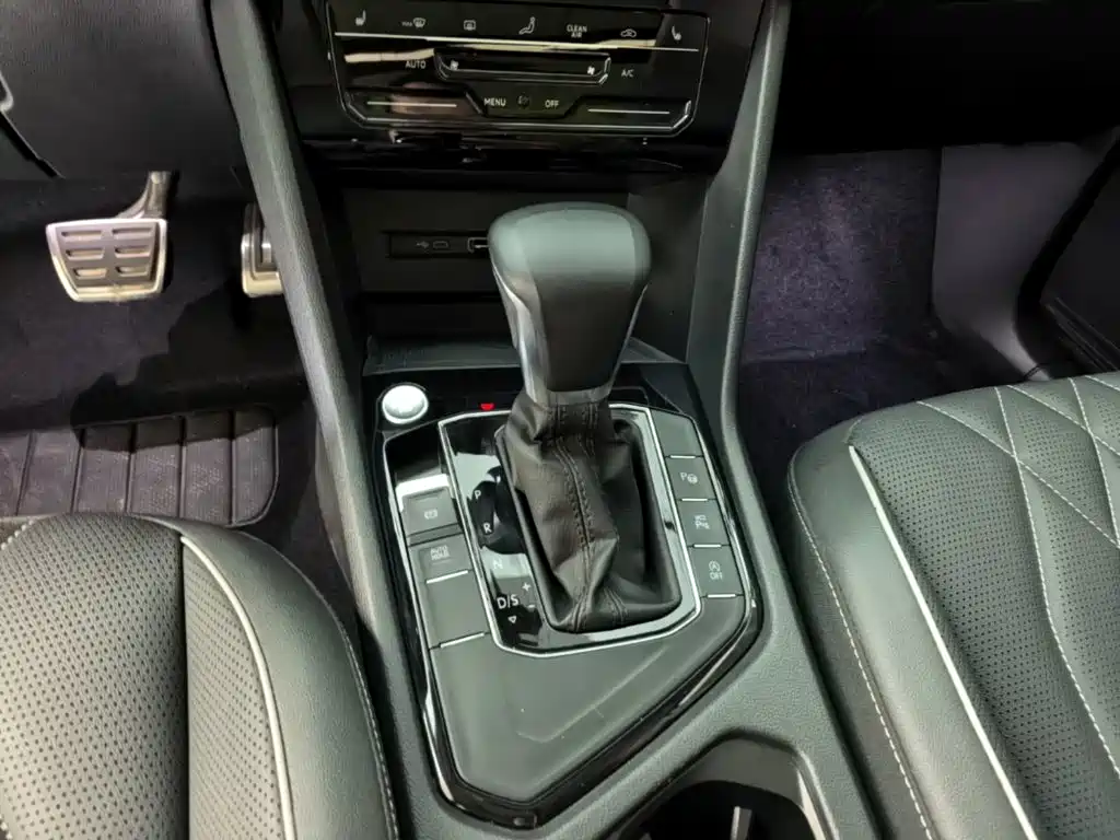 Volkswagen Tiguan L — миниатюра 14