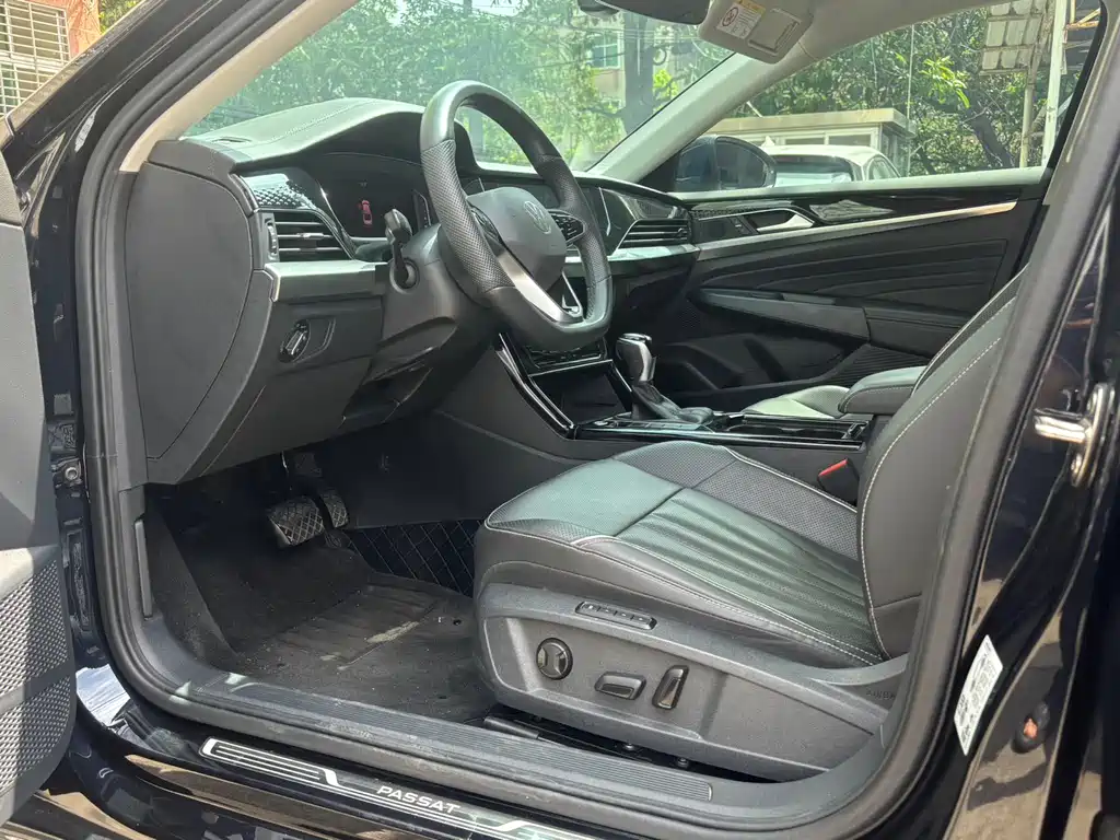 Volkswagen Passat 2024 380TSI Elite