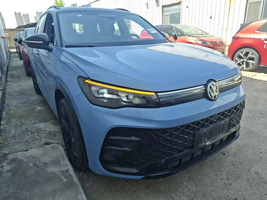 Volkswagen Tiguan L — миниатюра 4