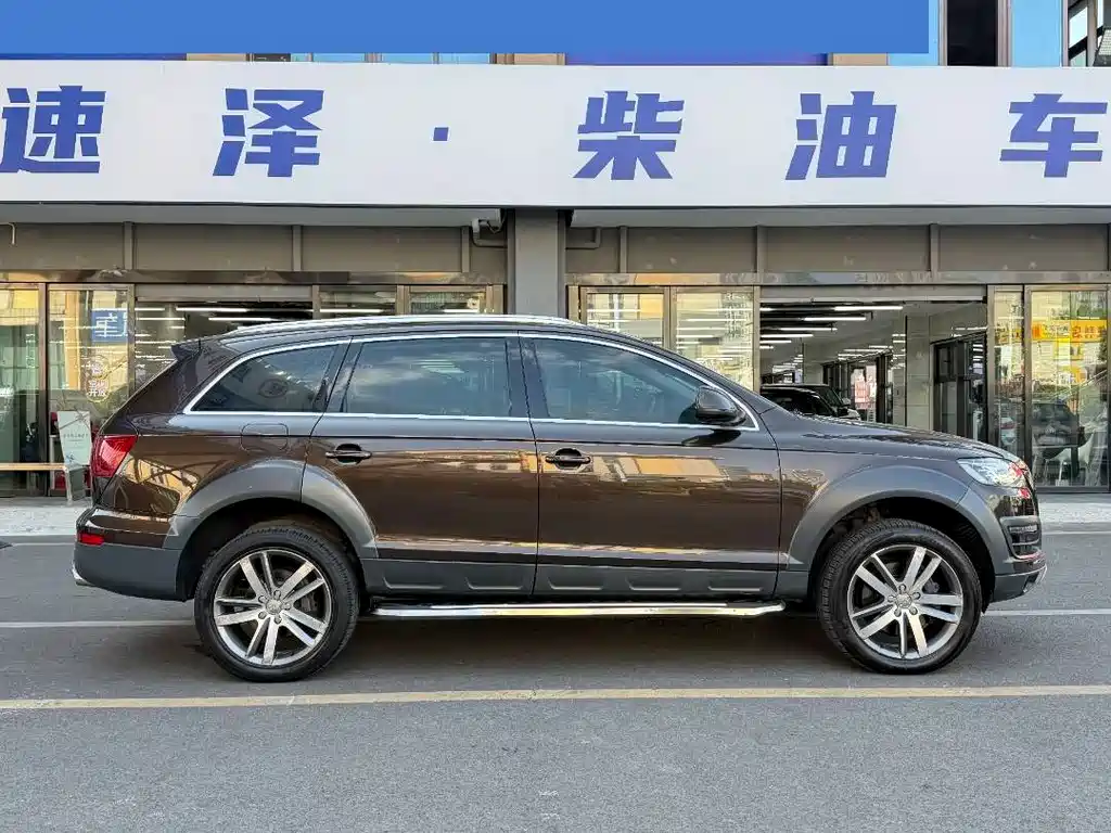 Audi Q7 — миниатюра 4