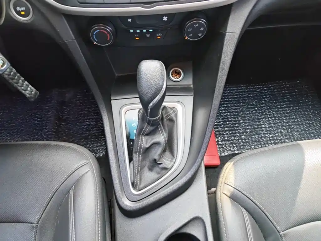 Buick Excelle — миниатюра 14