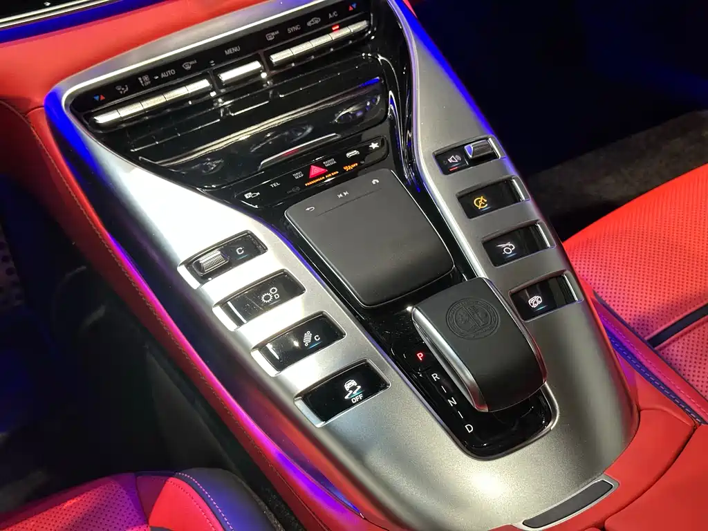 MERCEDES-BENZ AMG GT