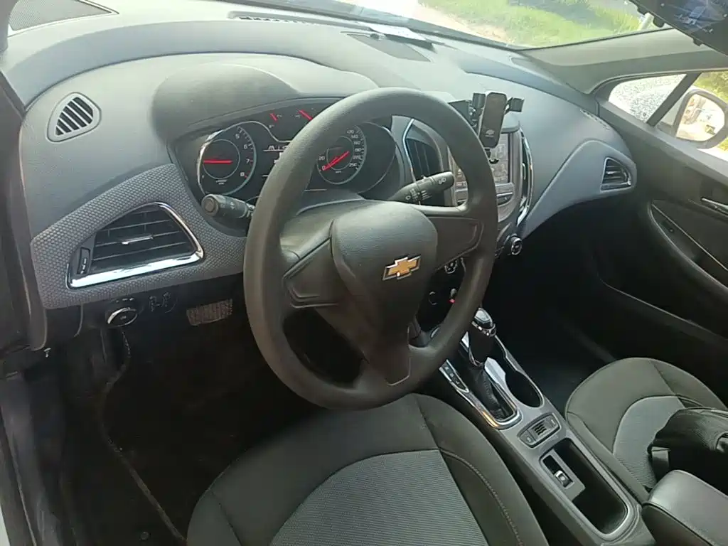 Chevrolet Cruze — миниатюра 11