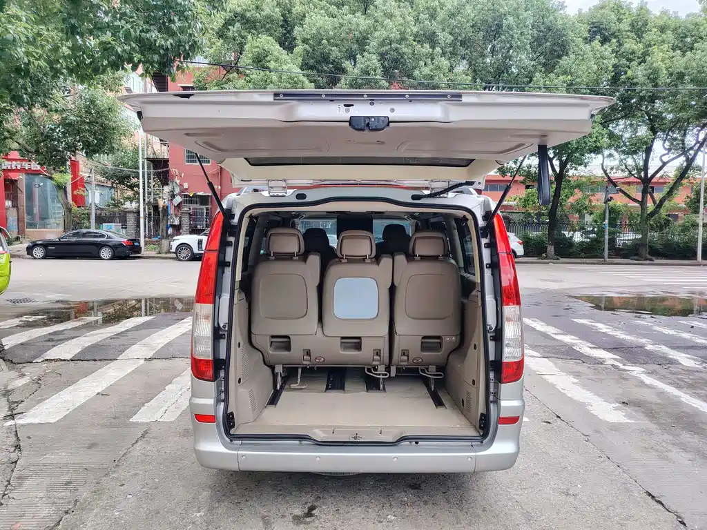 Mercedes-Benz Viano — миниатюра 12