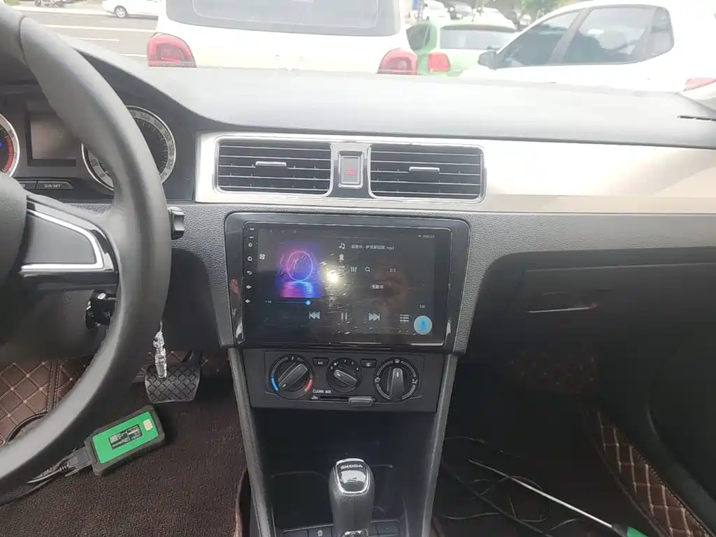Skoda Rapid — миниатюра 13