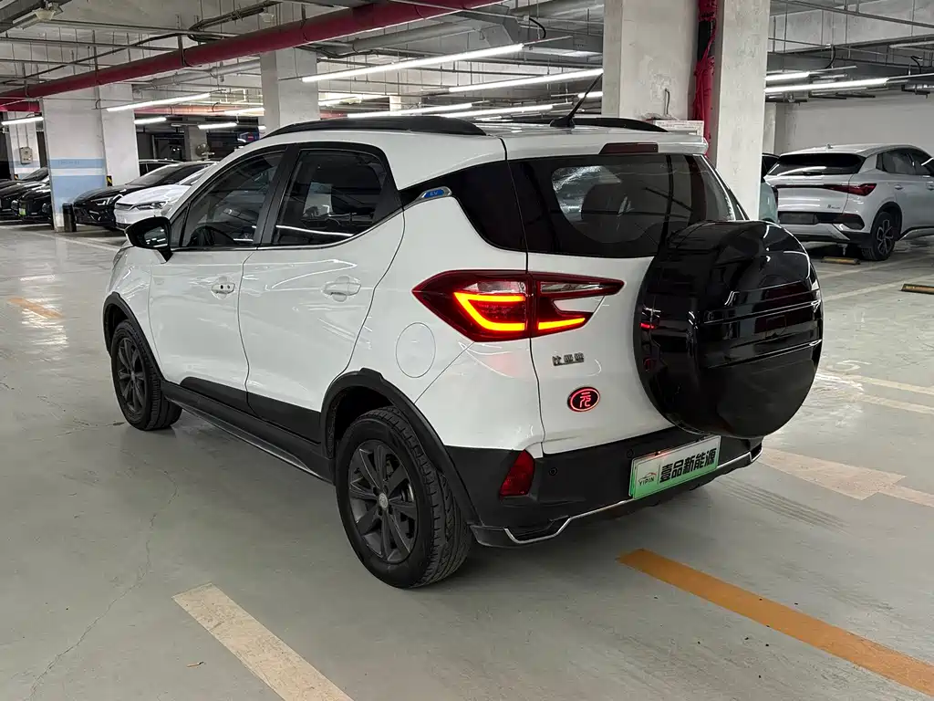 BYD Yuan EV — миниатюра 4