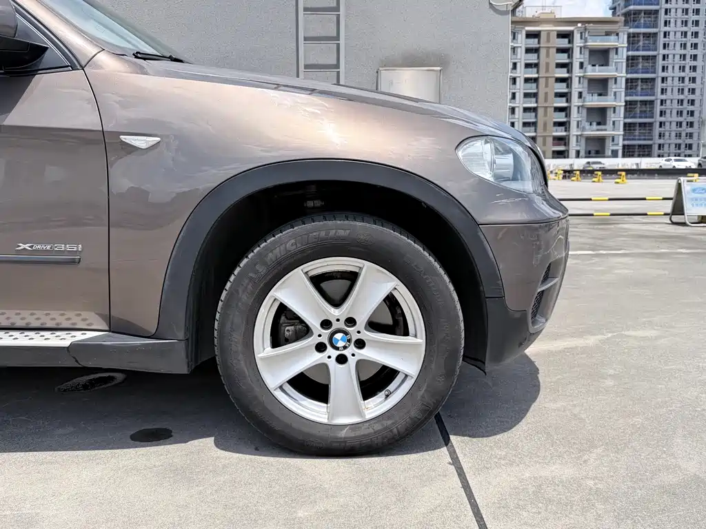 BMW X5 (Import) — миниатюра 7