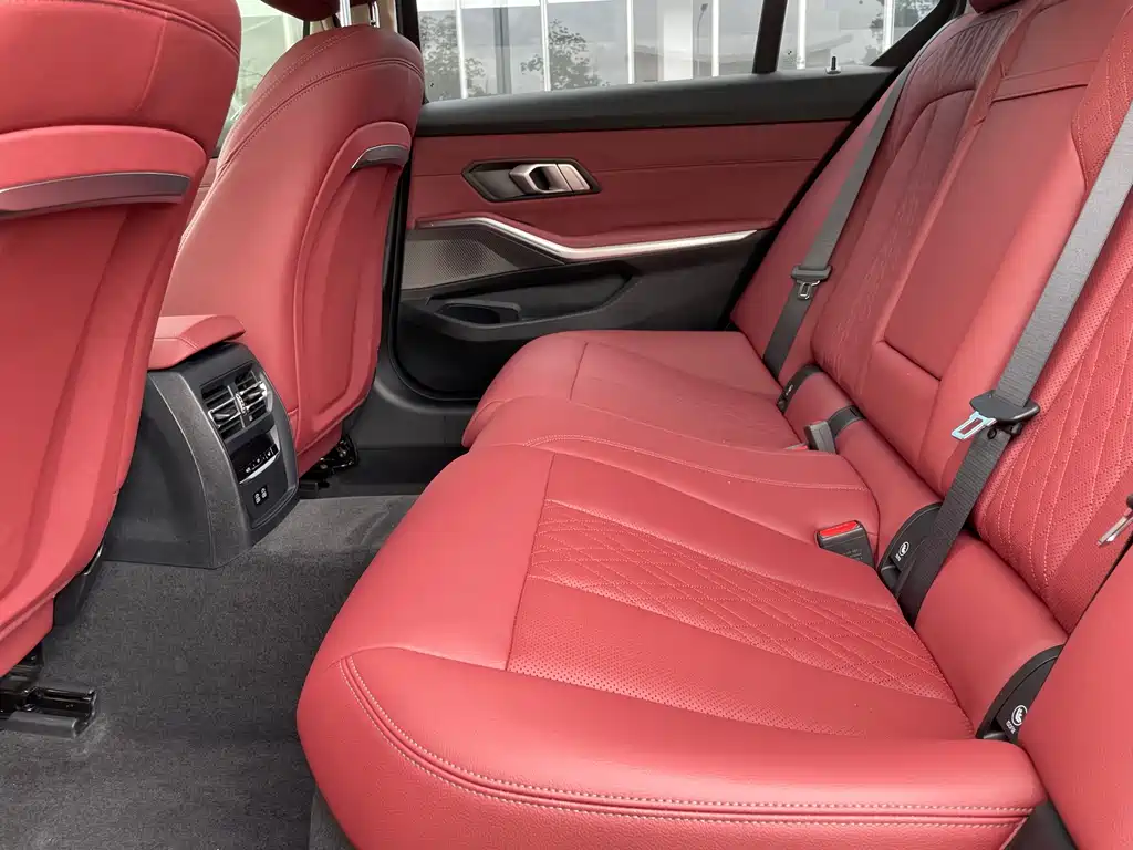 BMW 3 Series — миниатюра 8