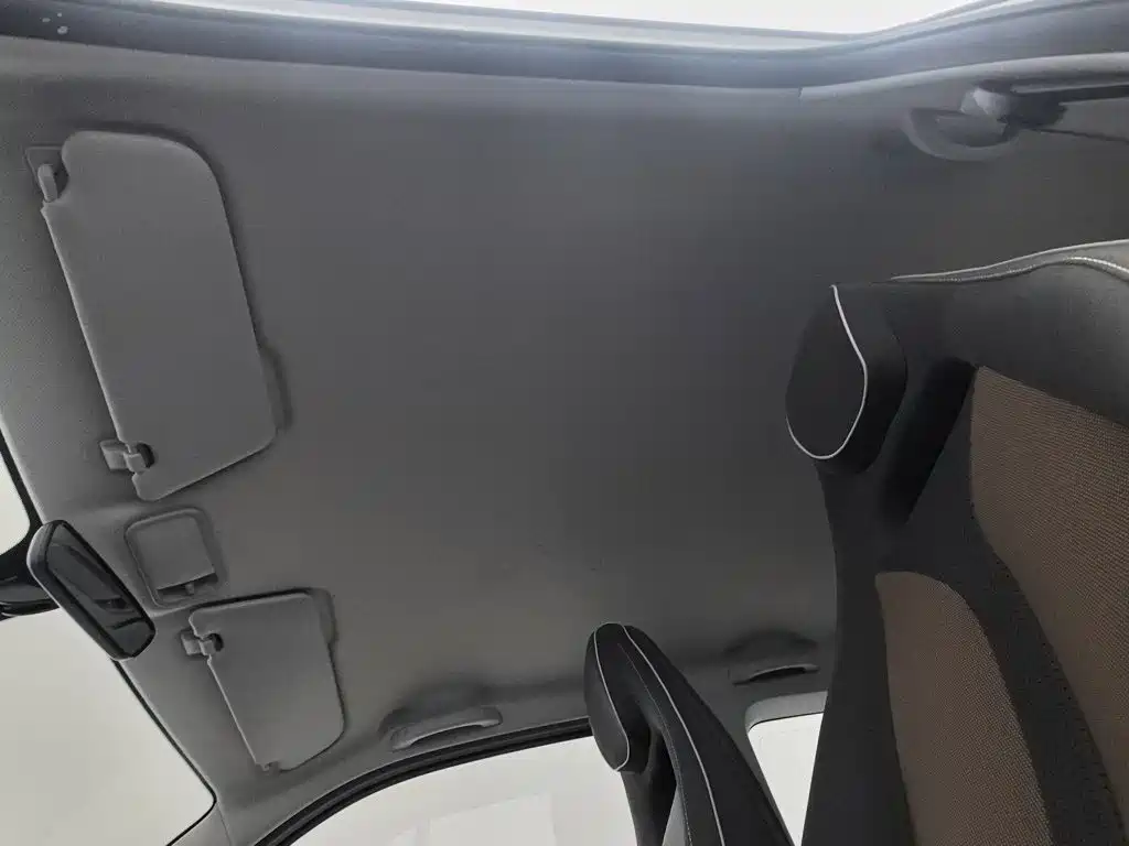 Wuling MINIEV — миниатюра 14
