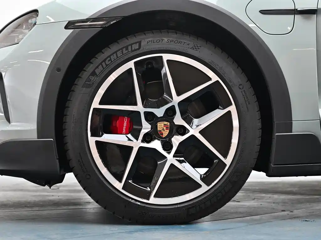 Porsche Taycan 2026 Taycan 4S Cross Turismo
