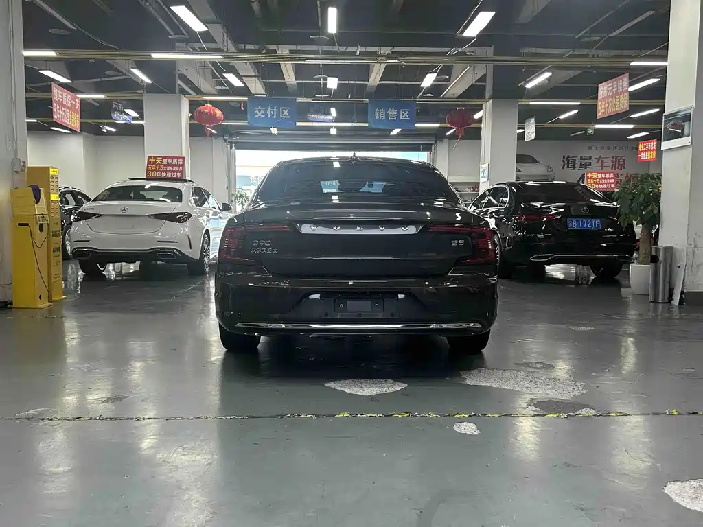 Volvo S90 — миниатюра 9