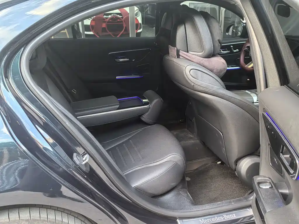 Mercedes-Benz C-Class — миниатюра 9