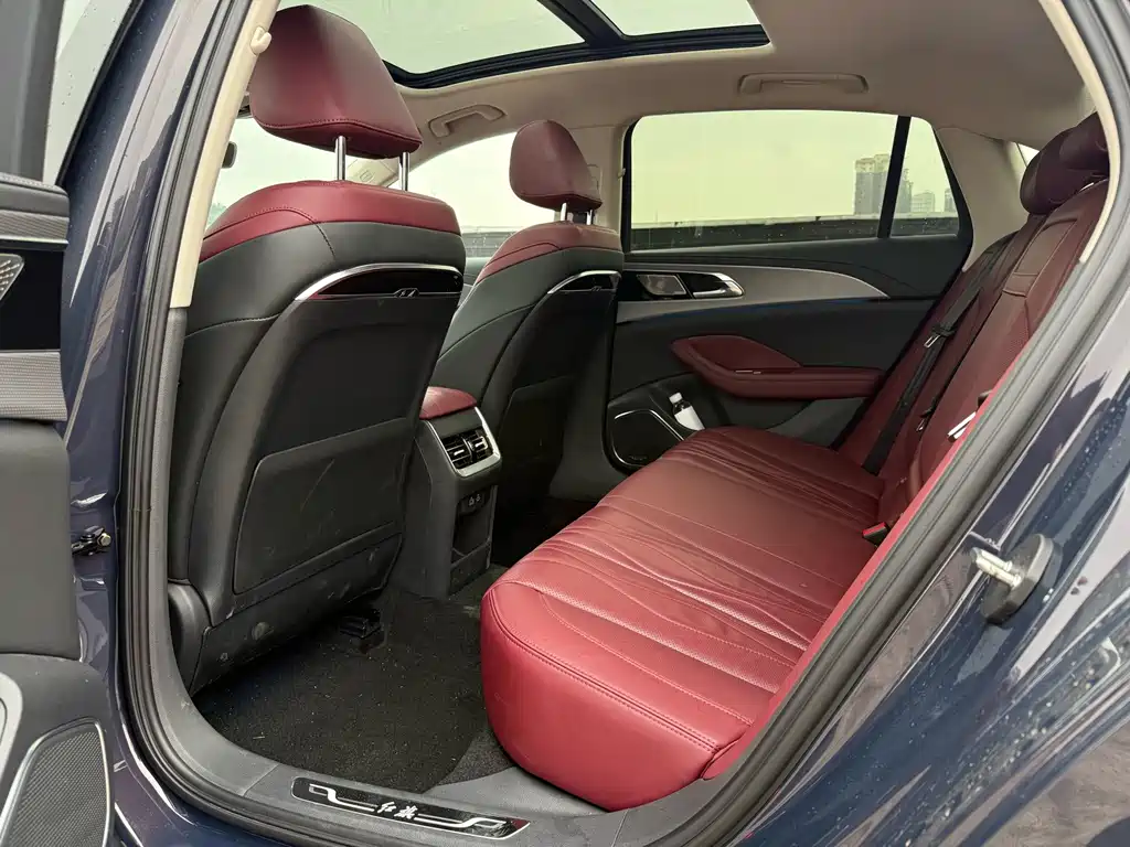 Hongqi Hongqi H5 — миниатюра 8