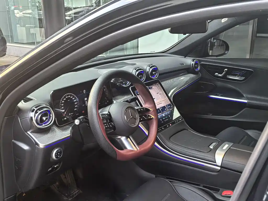 Mercedes-Benz C-Class — миниатюра 14