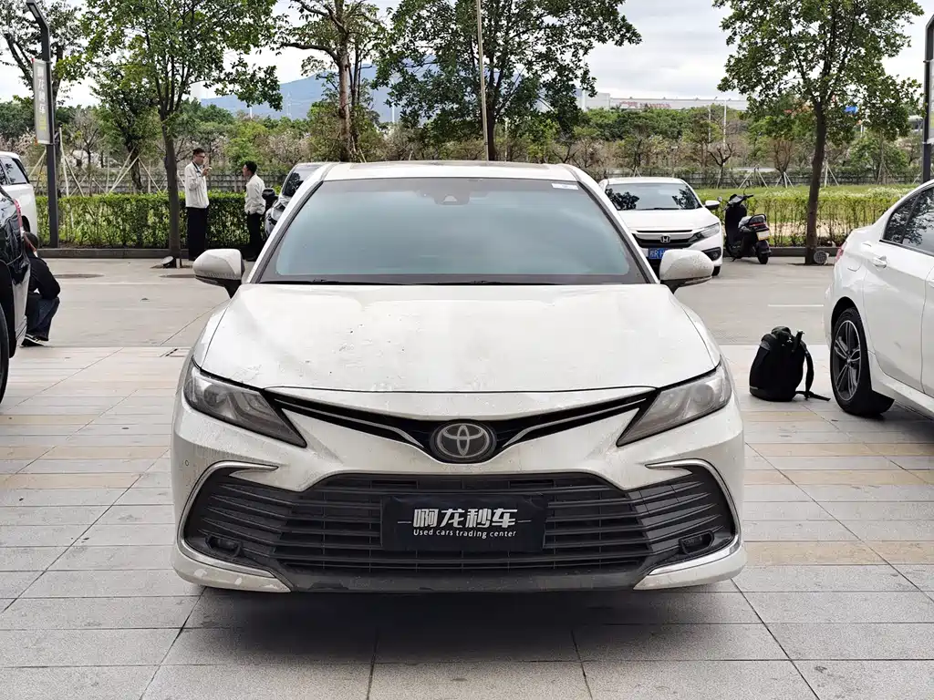 TOYOTA CAMRY
