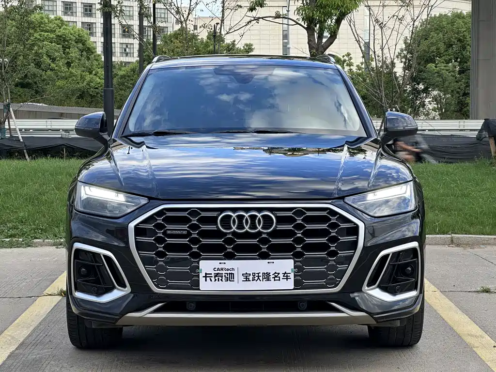 Audi Q5L — миниатюра 2
