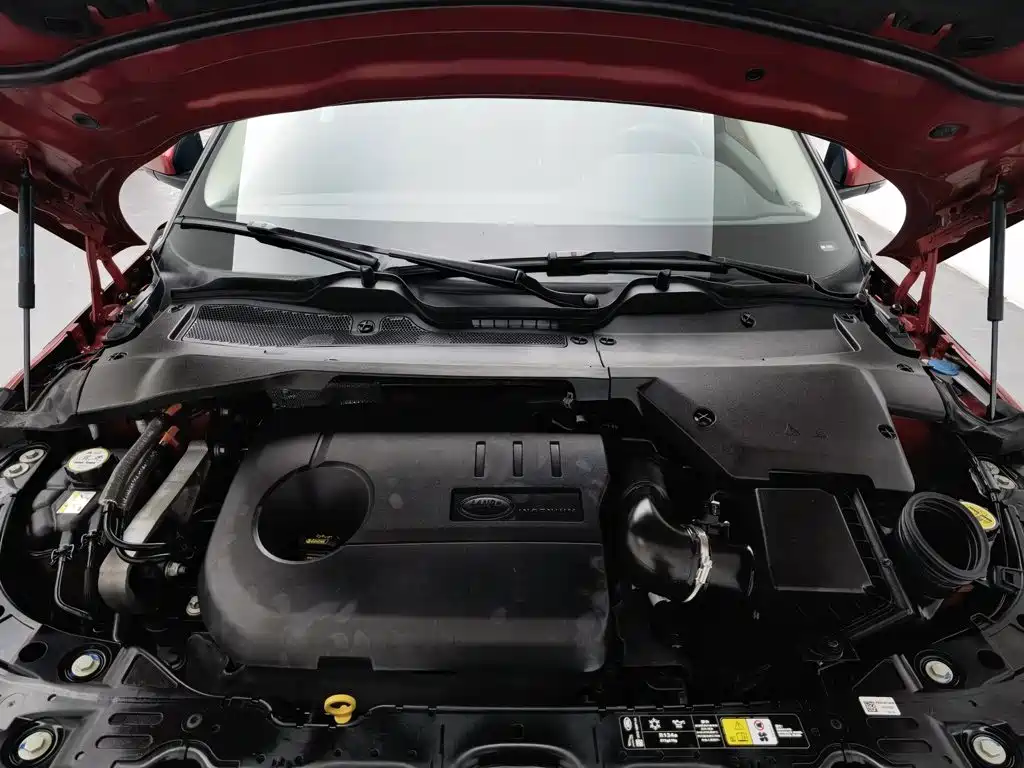Land Rover Evoque PHEV — миниатюра 6
