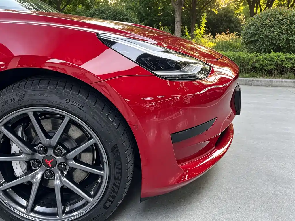 Tesla Model 3 — миниатюра 11