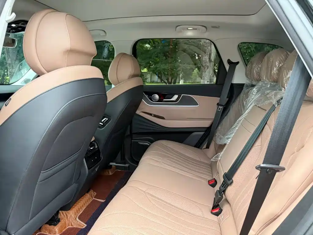 Chery Tiggo 8L 8L 2024 2.0T Luxury 5 мест