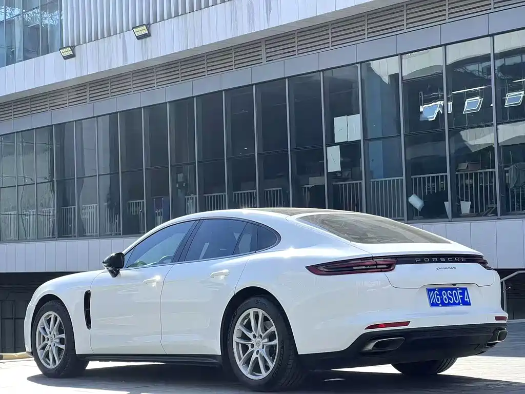 Porsche Panamera — миниатюра 8