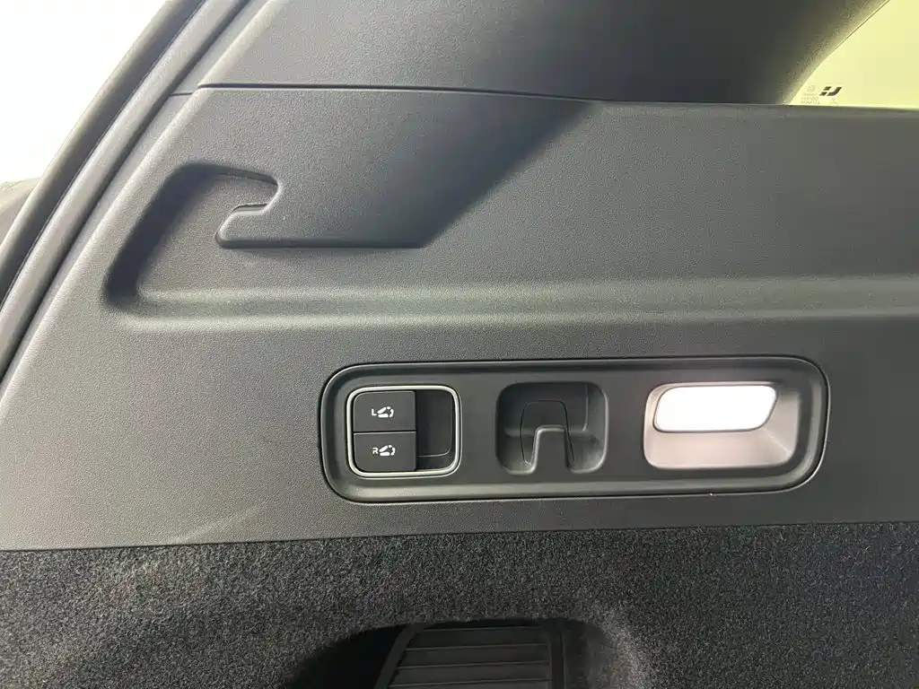 Li Auto Li L6 — миниатюра 50